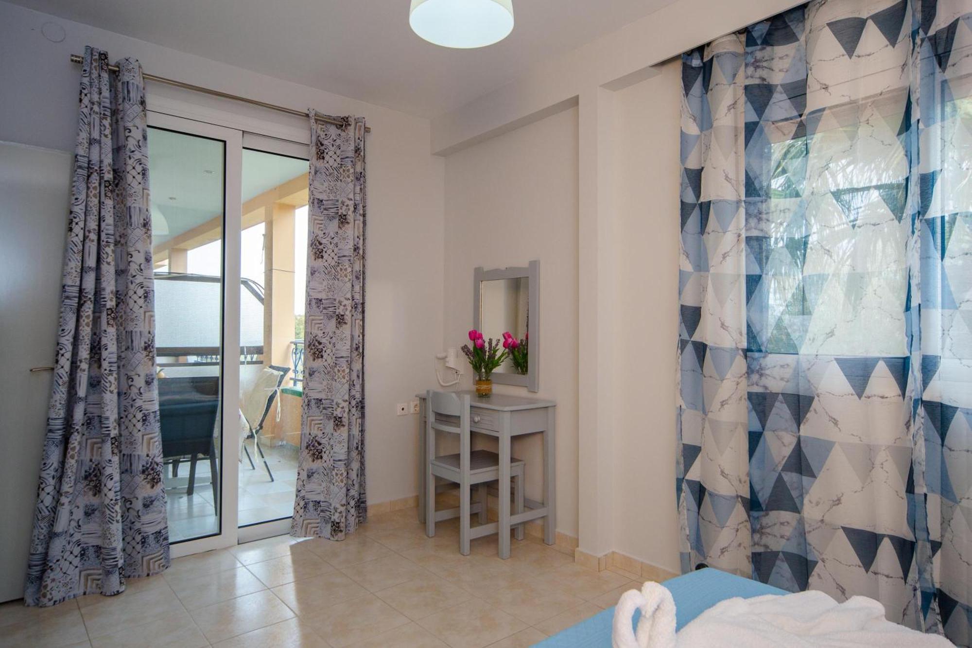 Sunset Apartments Archangelos  Room photo